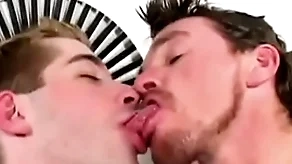 Threesome (a to each be fitting of tongue kissing)