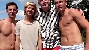Four guys renting an chamber