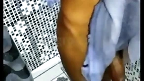 Dei um banho no cafuçu fiz um boquete gostoso e ele gozou muito - completo mo red ( red four-sided so se acessa pelo pal around with xvideos.red )