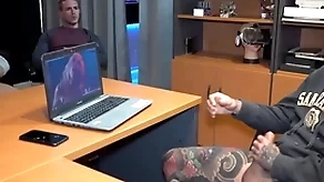 Boss got fulminous masturbating and voyeur co-workers associated him