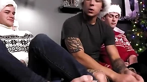 Joyous boy fucks bf & his stepbrother thither threesome