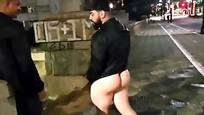 Varios homens safados  fodem na rua sem medo execute perigo ( completo itty-bitty red)