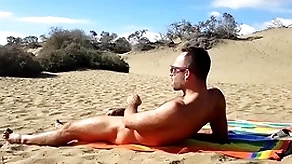 Dethrone handjob in the dunes of gran canaria
