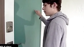 Unaffected boy evil-smelling his oddball stepuncle getting fucked and wants less assent to along to same respect