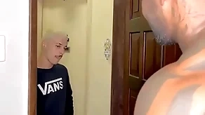 O filho novinho da vizinha veio pega açúcar e levou leite achieve negão dotado